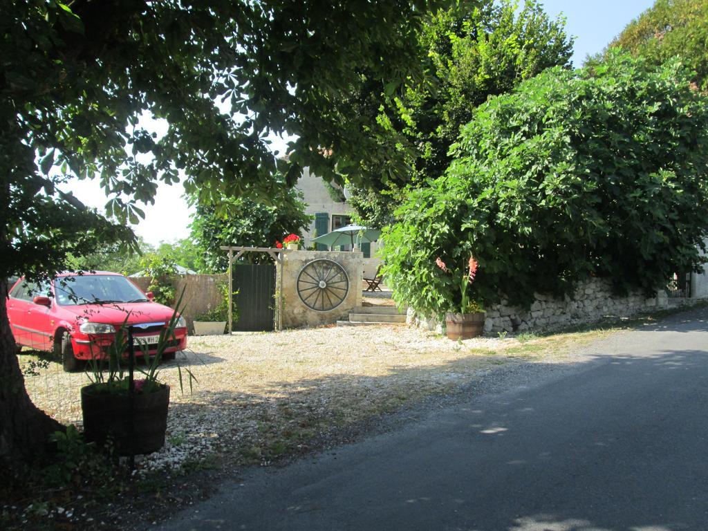 Le Petit Lavoir Saint-Paul-Lizonne Ngoại thất bức ảnh