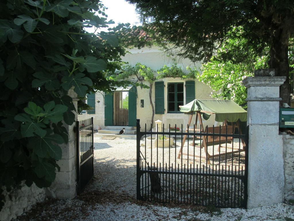 Le Petit Lavoir Saint-Paul-Lizonne Ngoại thất bức ảnh